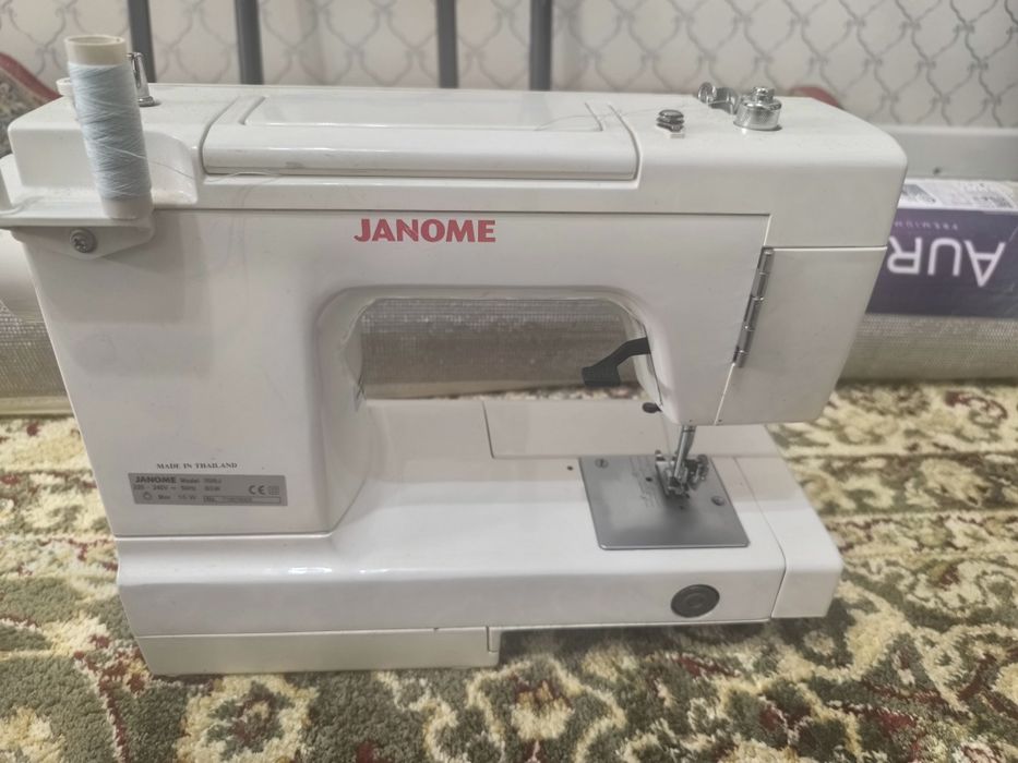 Швейная машинка,