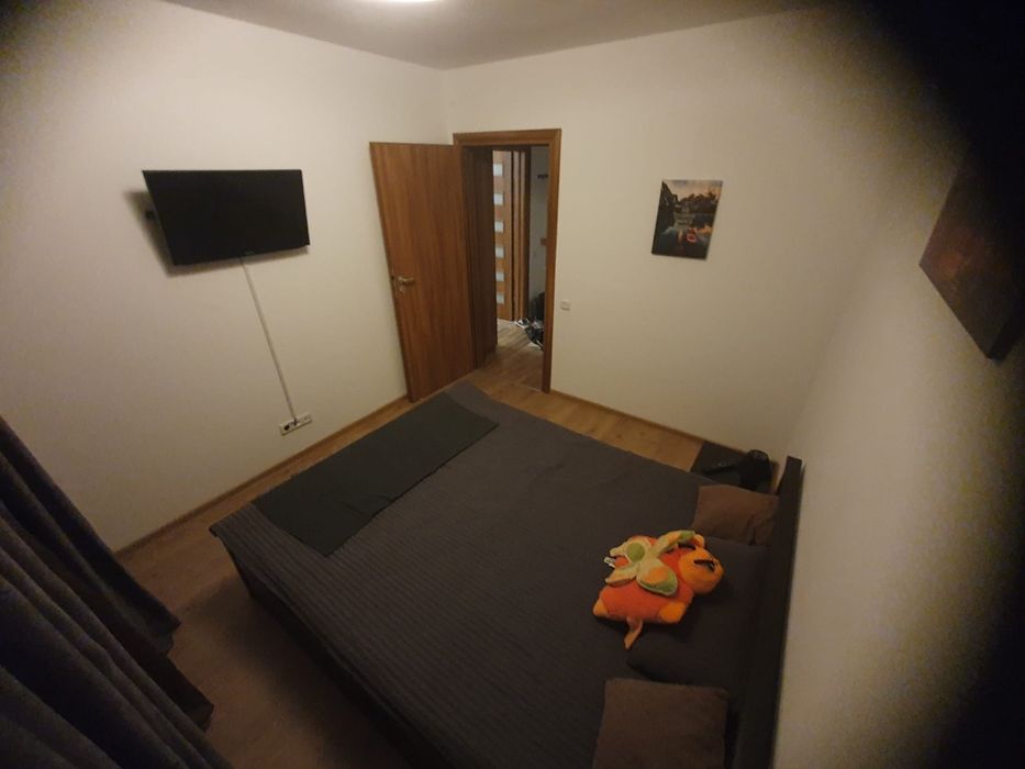 Închiriez 2 camere