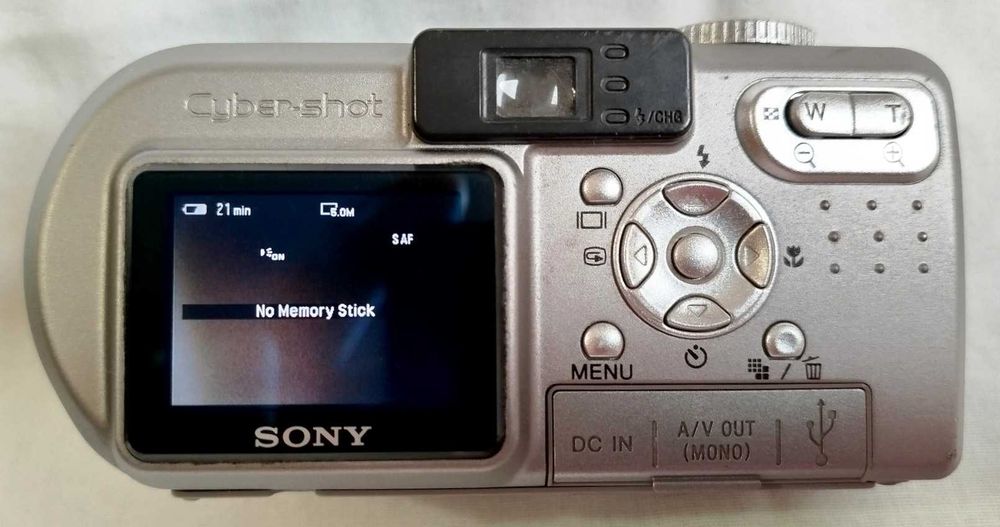 Фотоапарат SONY Cybershot DSC P-10