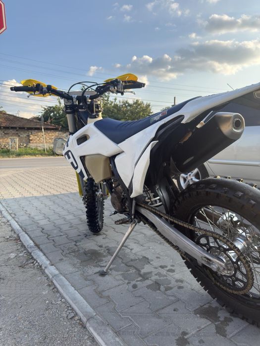 Husqvarna FE 250 (2020 година) РЕГИСТРИРАН на 94 мото часа от нов
