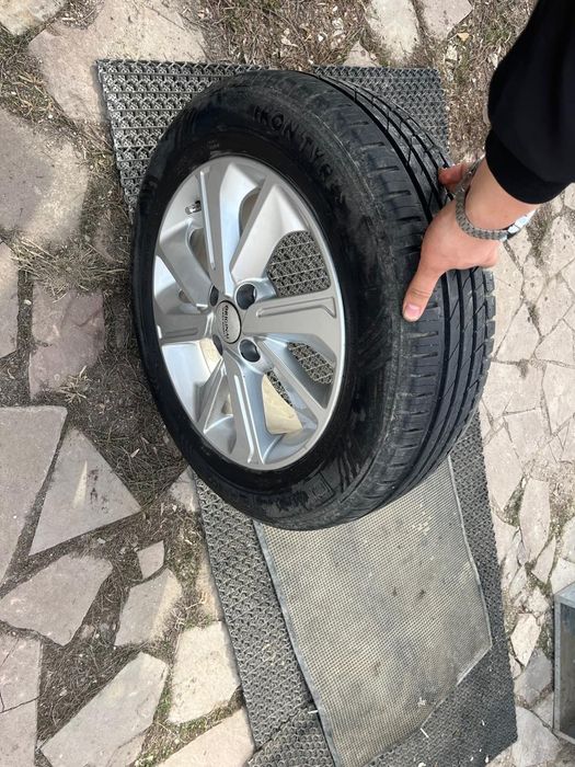 Продам резину с титанками