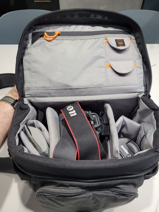 Canon 77d с обективи и подаръци