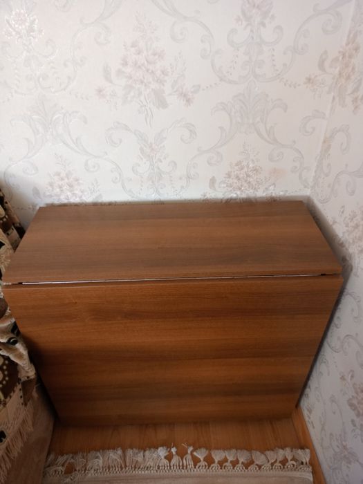 Продам стол-книжку