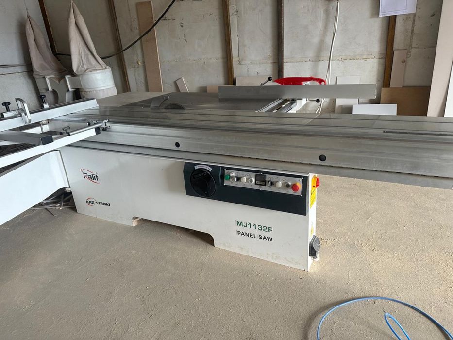 Кромкооблицовочный станок,форматно раскроичный станок