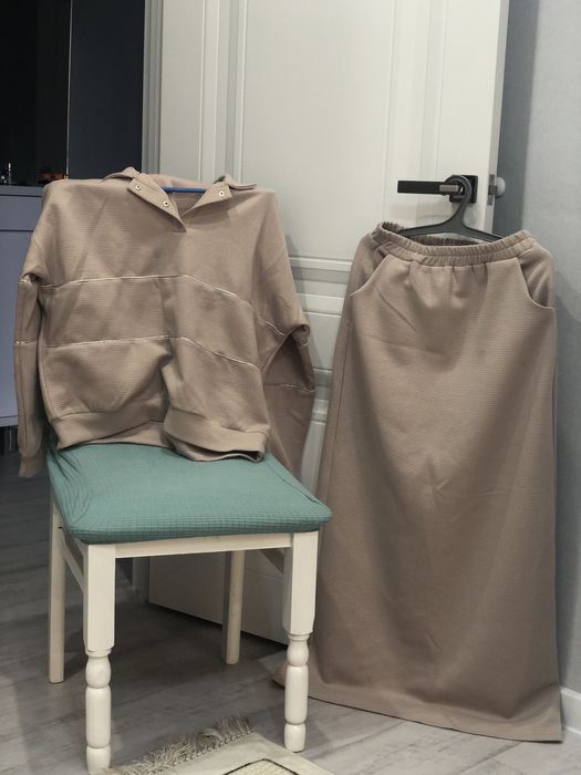 Продаю платье,двойку,кофту