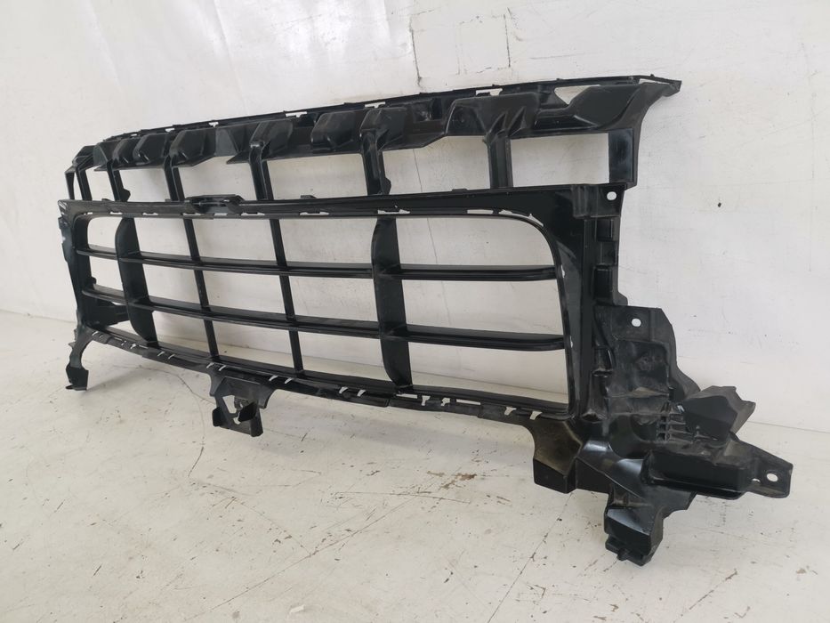 Порше Каен / Porsche Cayenne Оригинална предна решетка за радиатор в д