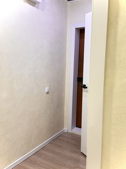 Продам квартиру около Атлетика