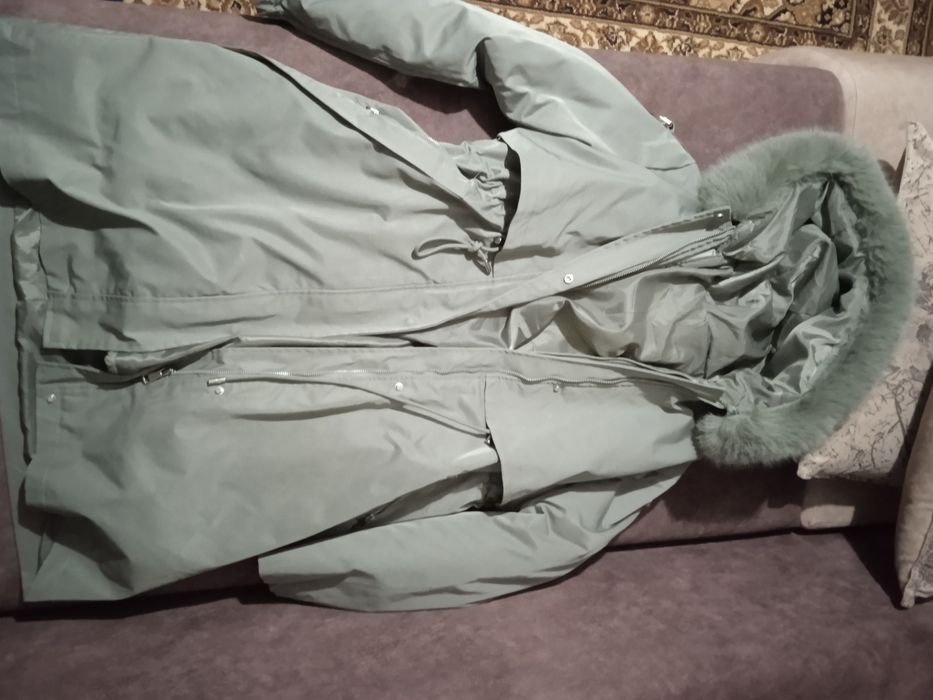 ПРОДАМ пуховик женский.