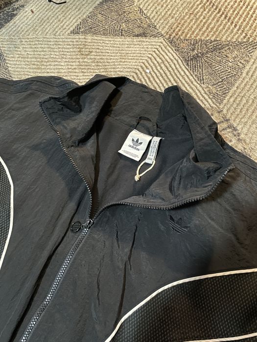 Продам костюм adidas