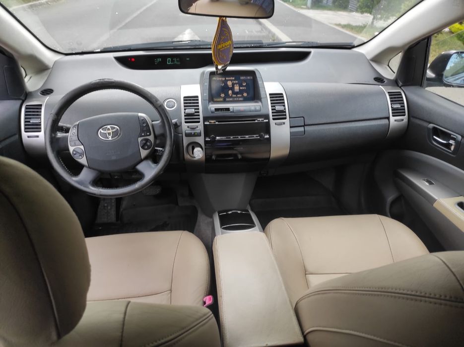 Vând Toyota prius hibrid automat 2008