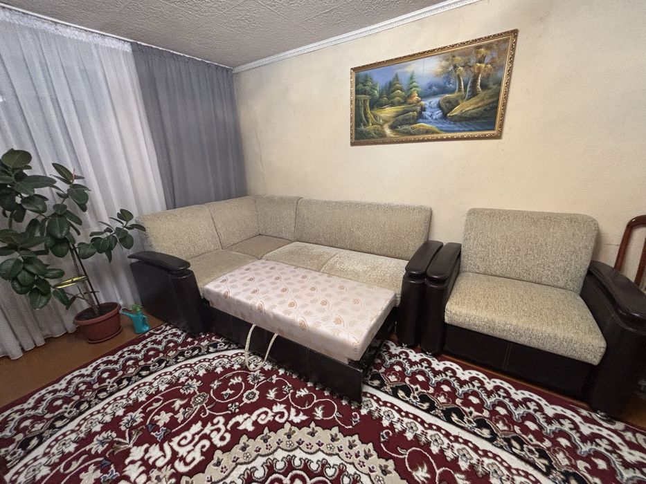 Продам диван в хорошем состоянии