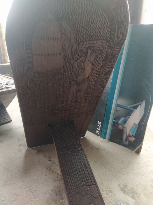 Уникален комплект маса и 4 стола от цяло масивно дърво-РЪЧНА ИЗРАБОТКА