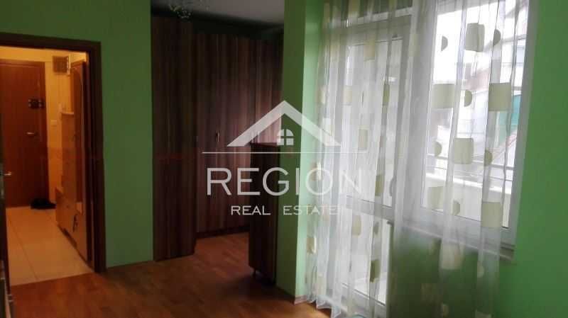 Дава се под наем Тристаен апартамент в Варна, Лятно кино Тракия - 86 кв.м за 484.5 € - Снимка #5