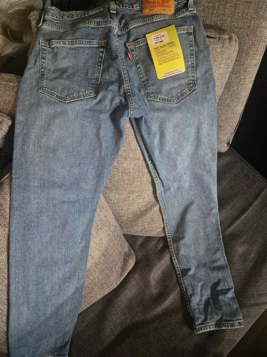 Levis Slim Taper