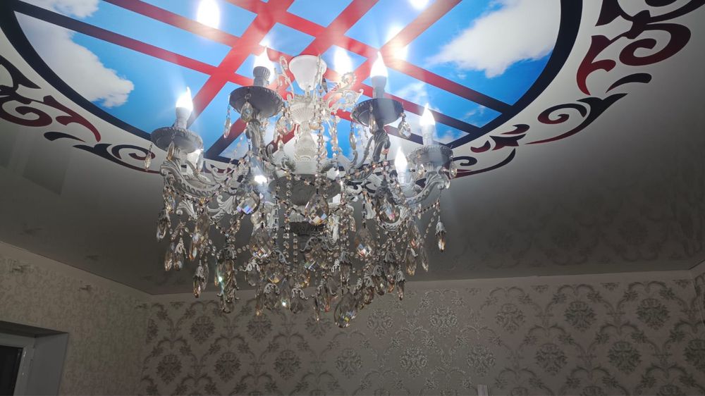 Продам люстру состояние отличное