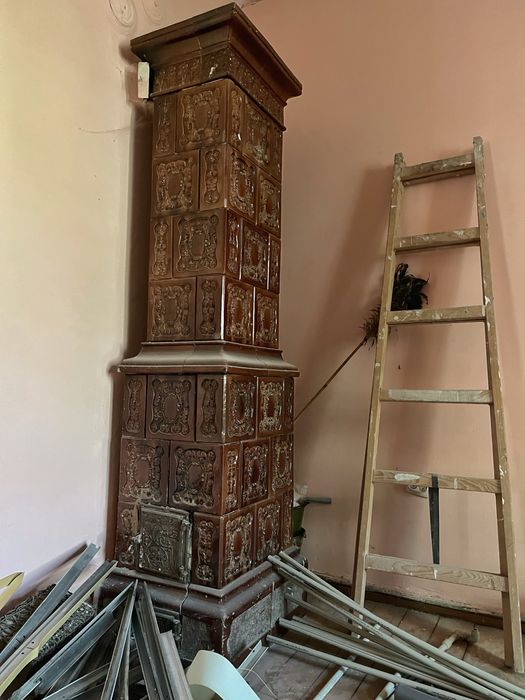 Старинна кахлена печка