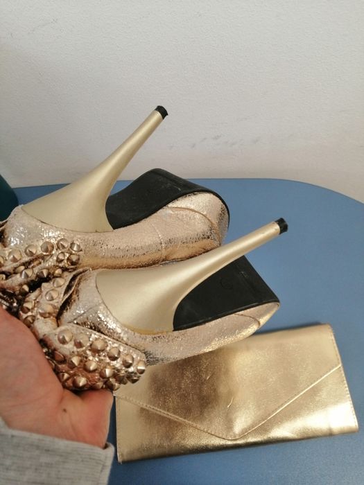 Обувки на ток и чанта