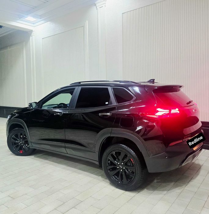 Tracker Redline 2025