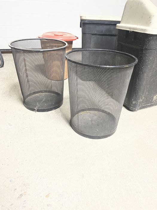 Продам мусорные контейнеры(урны)