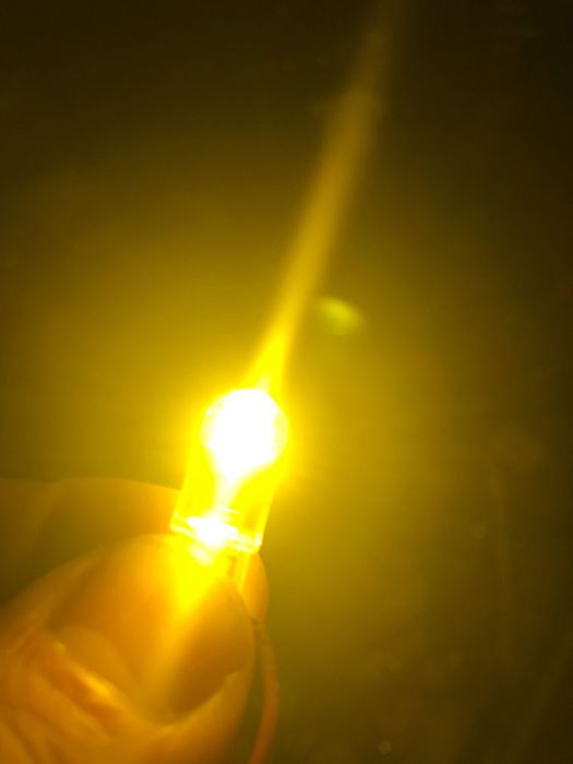 LED светлини/крушки