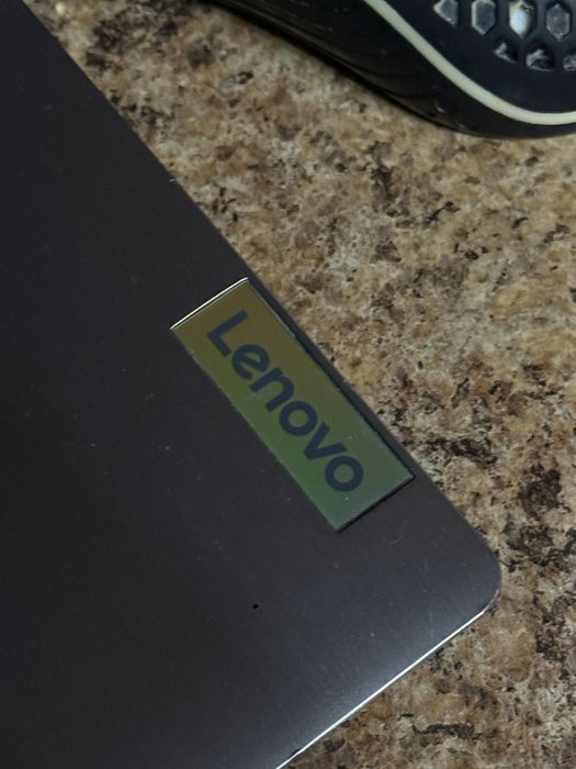 ноутбук LENOVO в очень отличном состоянии.