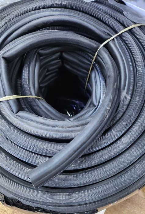 Уплотнительная резинка Mercedes Sprinter (резинка дверей)