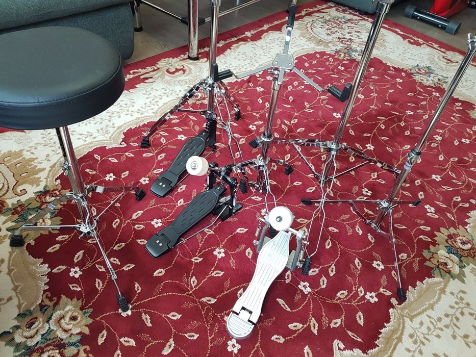 Stative toba pedala cinele