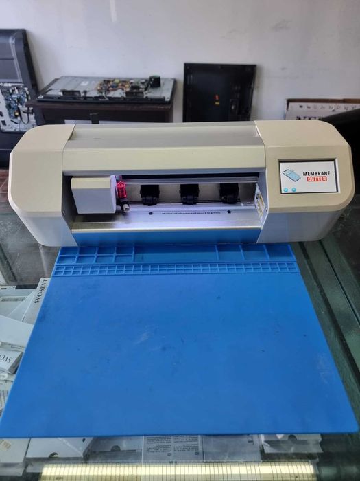 Taietor folii protectie  GSM Smartphone si Tablete   Cutter Plotter