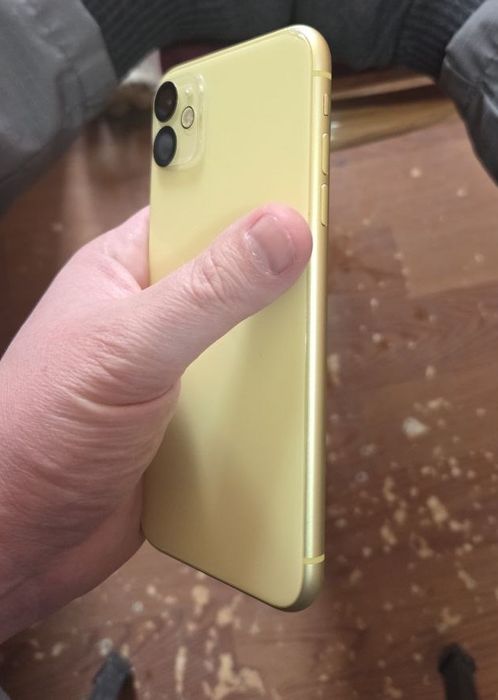 Продам Apple Iphone  11