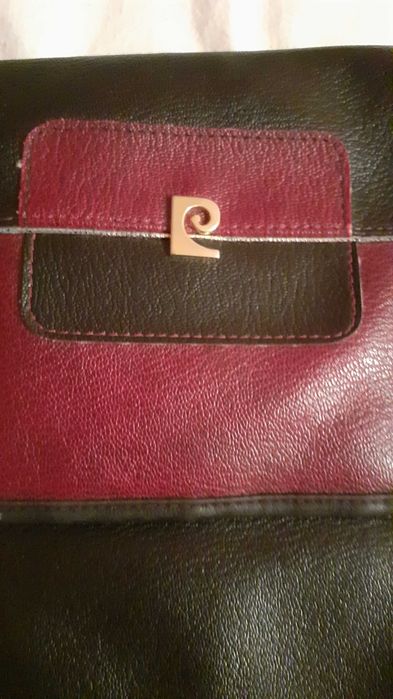 Чанта от световното първенство по футбол 2006 И мъжка кожена чанта.