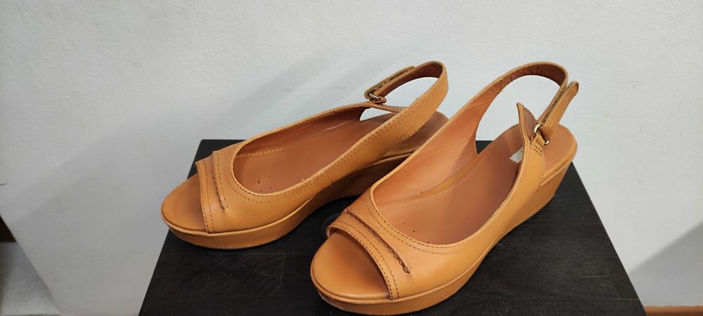 Сандали с платформа GEOX