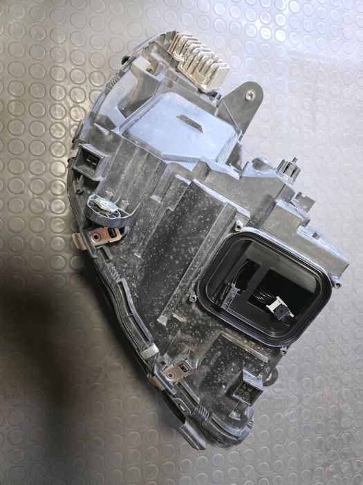 Необорудван фар за Mercedes C Class W205  - A 205 906 24 04