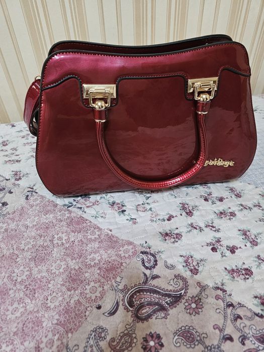 Женская кожаная сумка