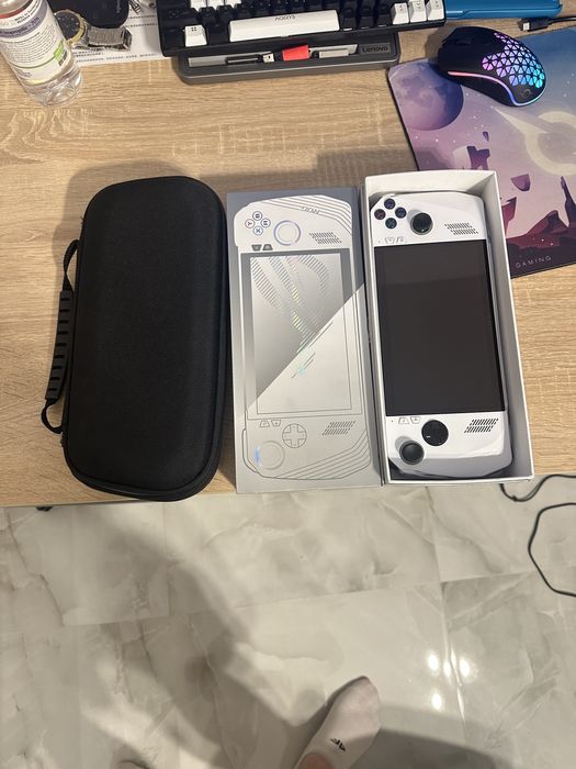 ASUS ROG Ally Z1 Extreme | 512GB | Folie sticlă + husă + cutie |