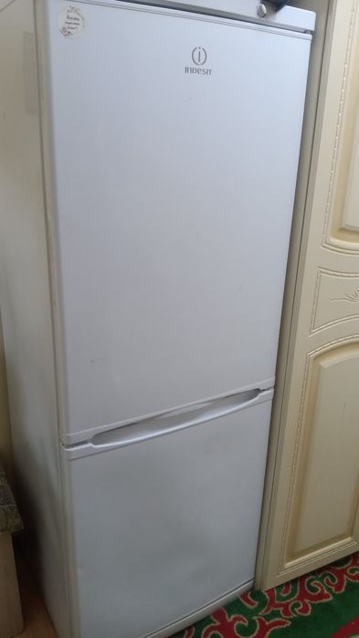 Продам холодильник