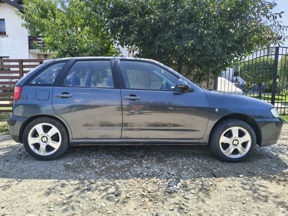 Vand  Seat Ibiza 2001