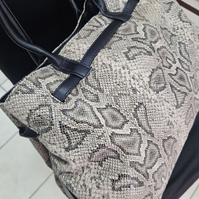 Geanta Valentino  xl  Eco pelle