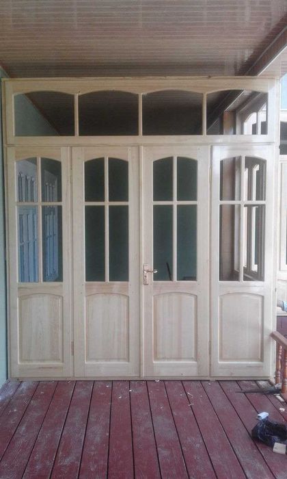 Деревянные рамы,двери,окна. Yog'ochdan yasalgan eshik va derazalar