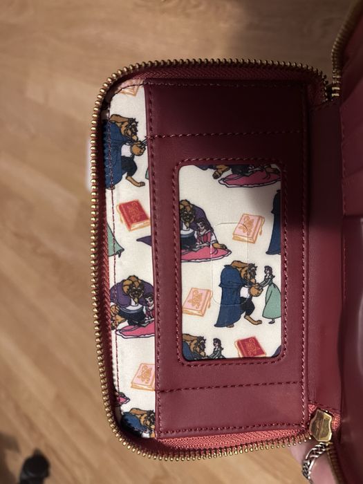 Portofel Loungefly Disney Frumoasa și Bestia