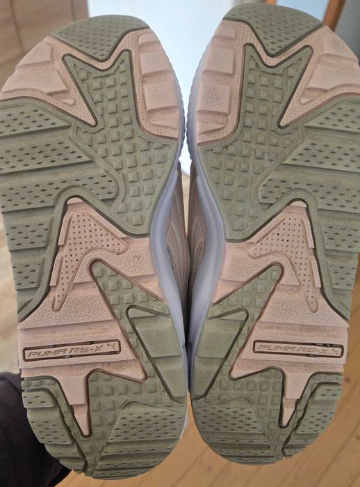 Продавам дамски маратонки Puma