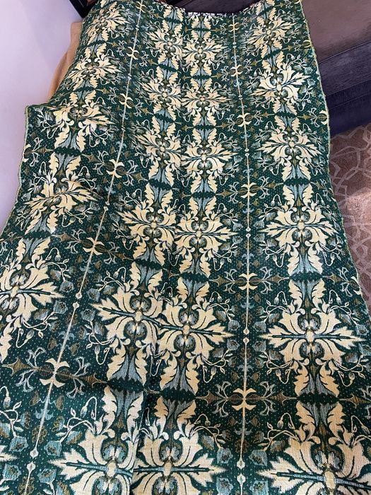 Вълнено шалте за спалня