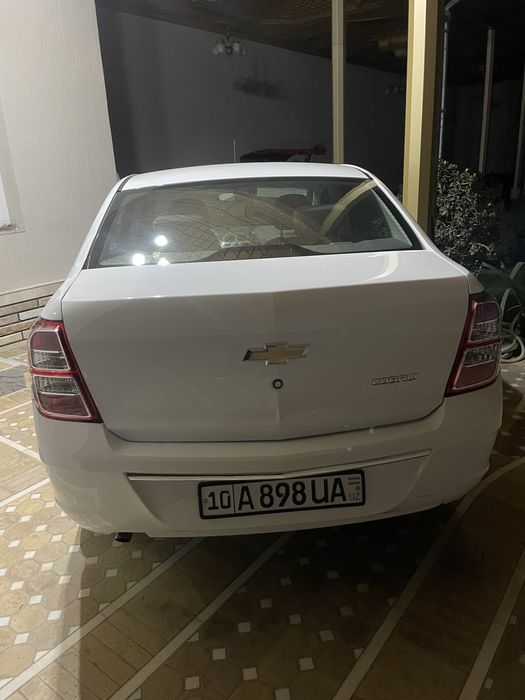 Chevrolet cobalt sotiladi