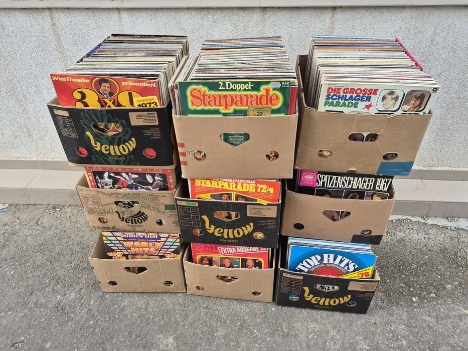 Vând Lot 200LP Discuri Vinil colectie muzica usoara mixta