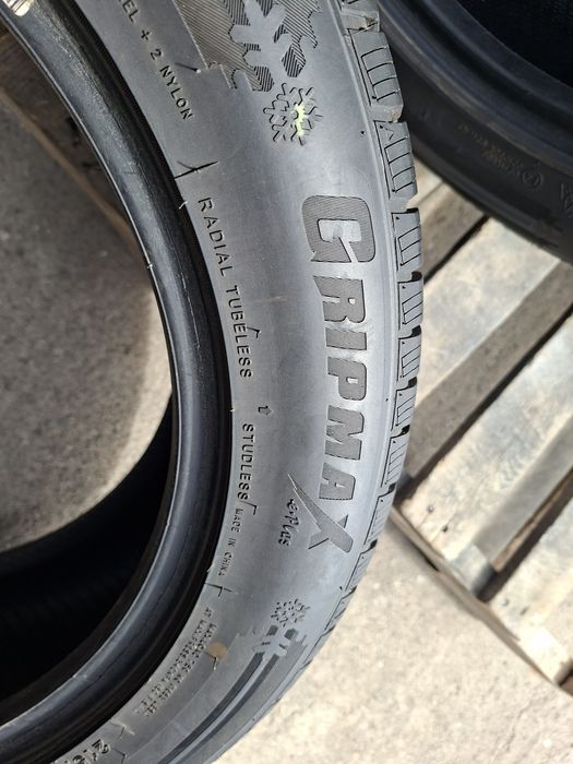 4бр. Почти Нови 215/55/17 Gripmax DOT 2024