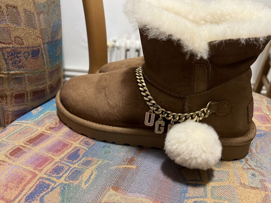 Cizme UGG, impecabile