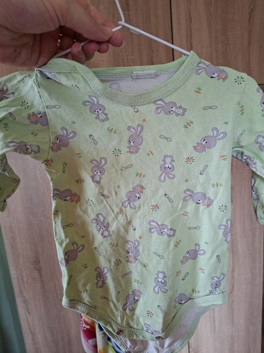 Продавам запазени дрехи  за момиче