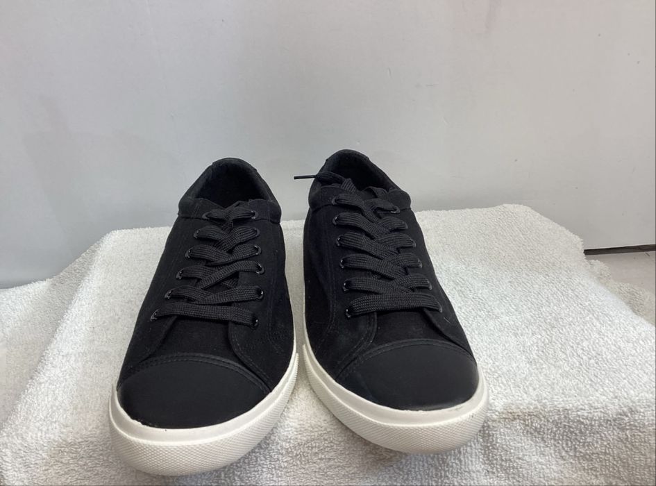 Продается кеды НОВЫЕ!!!