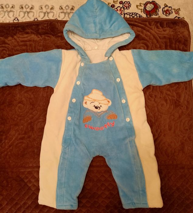 Велюровый комбинезон