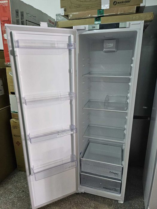 Frigider incorporabila Beko BSSA315E4FN, 309 l, Clasa D, HarvestFresh, Door open buzzer,Dairy H 177.5 cm!