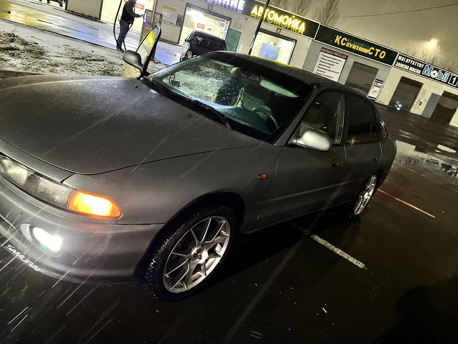 Продам Mitsubishi galant 1.8